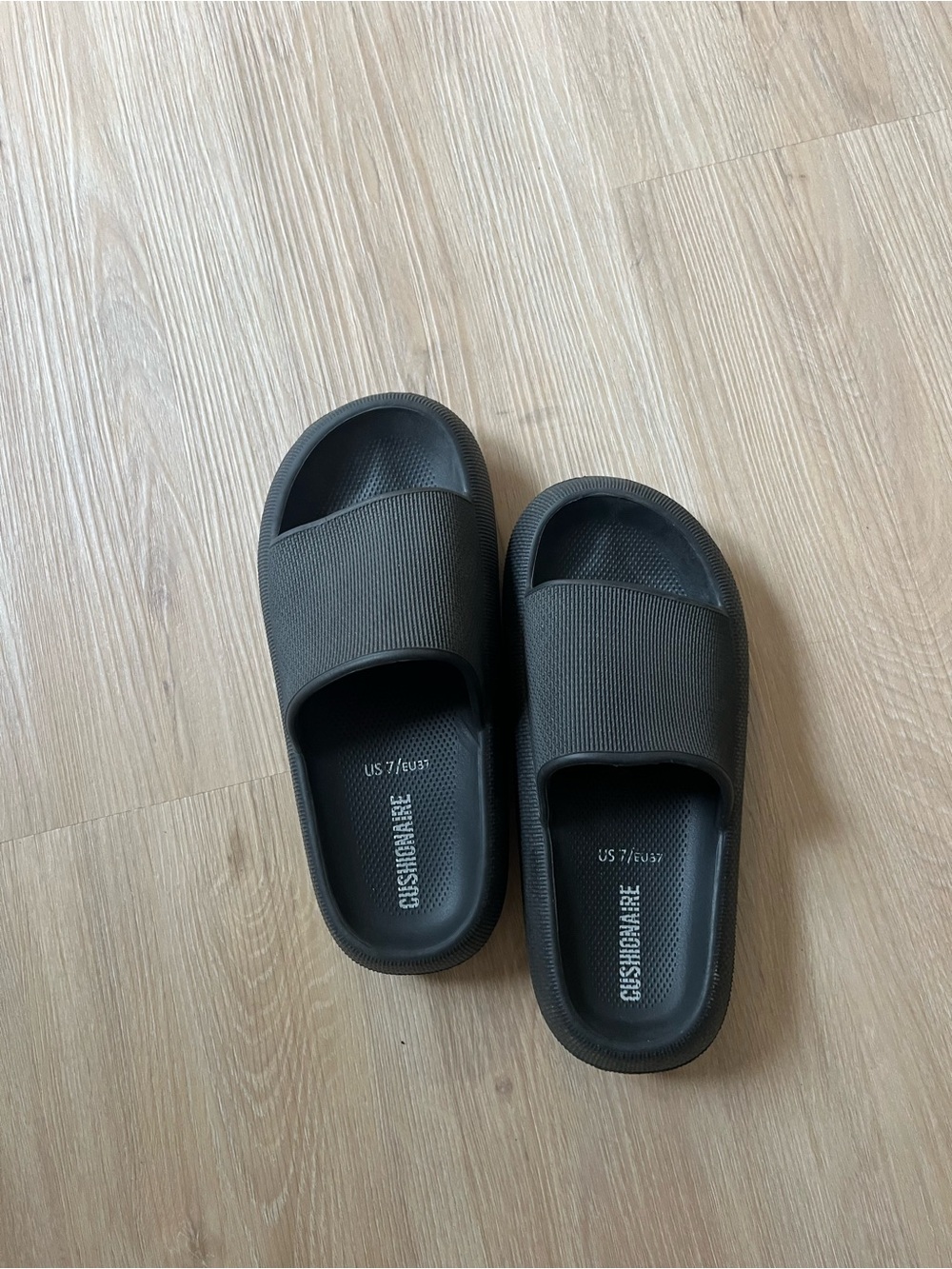 Women’s Slide Sandals in Charcoal Gray - Cushioned Comfort